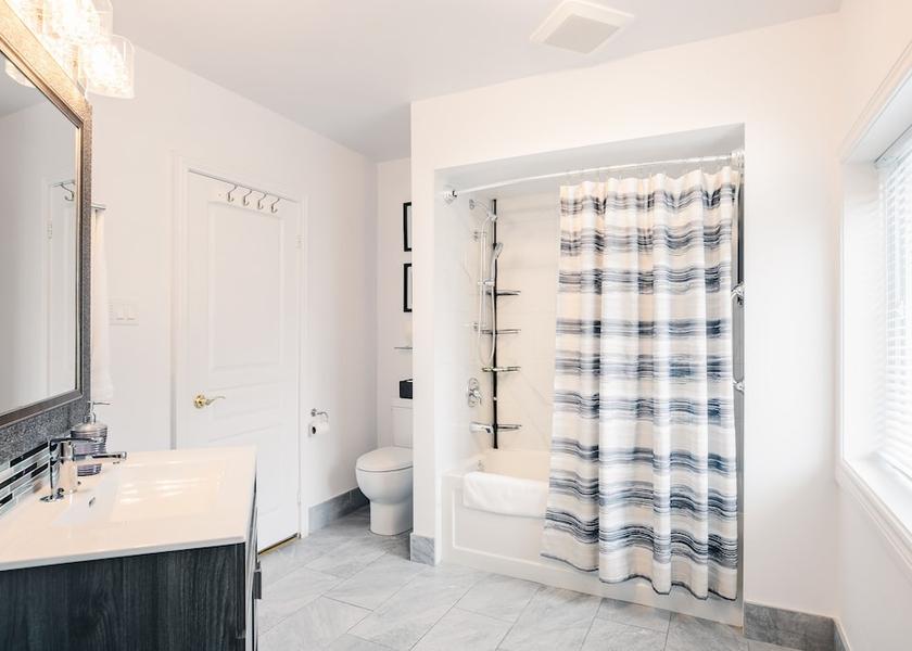 Ontario Brampton Bathroom