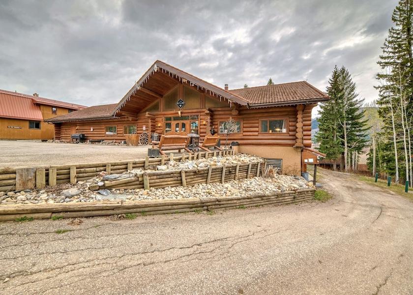 British Columbia Valemount Exterior