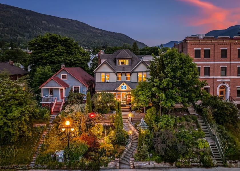 British Columbia Nelson Facade