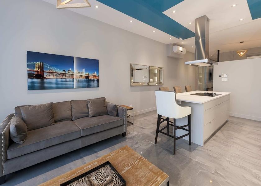 Quebec Montreal Living room