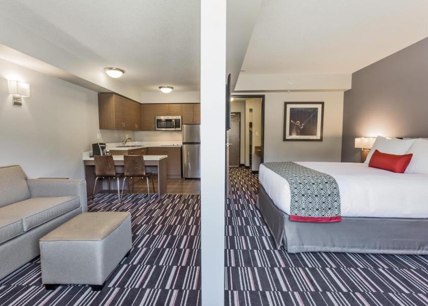 British Columbia Fort St. John 1 Queen Bed, One-Bedroom Suite, Non-Smoking