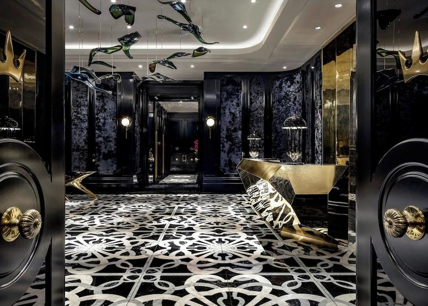 Ontario Toronto Lobby