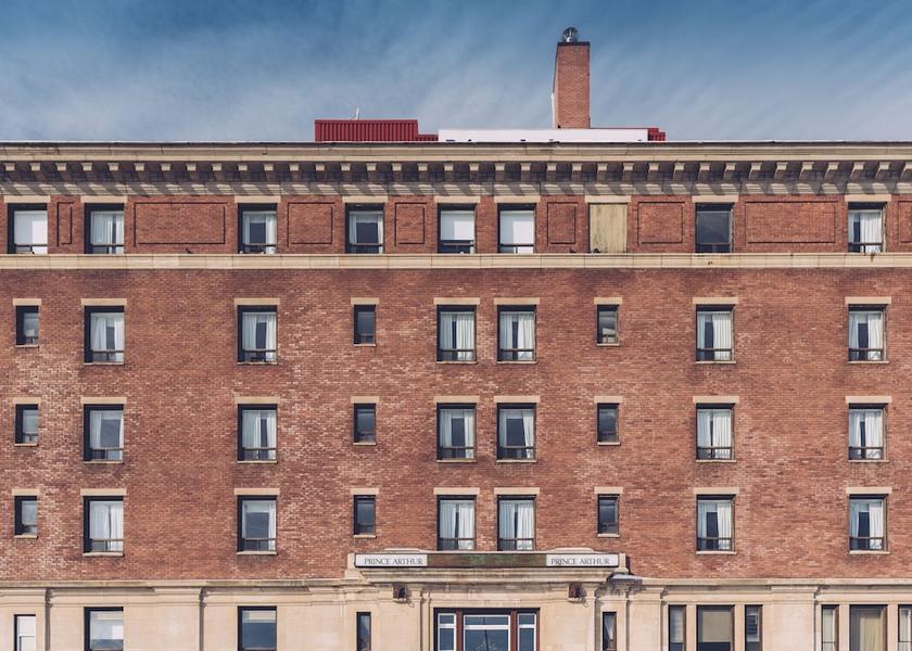 Ontario Thunder Bay Facade