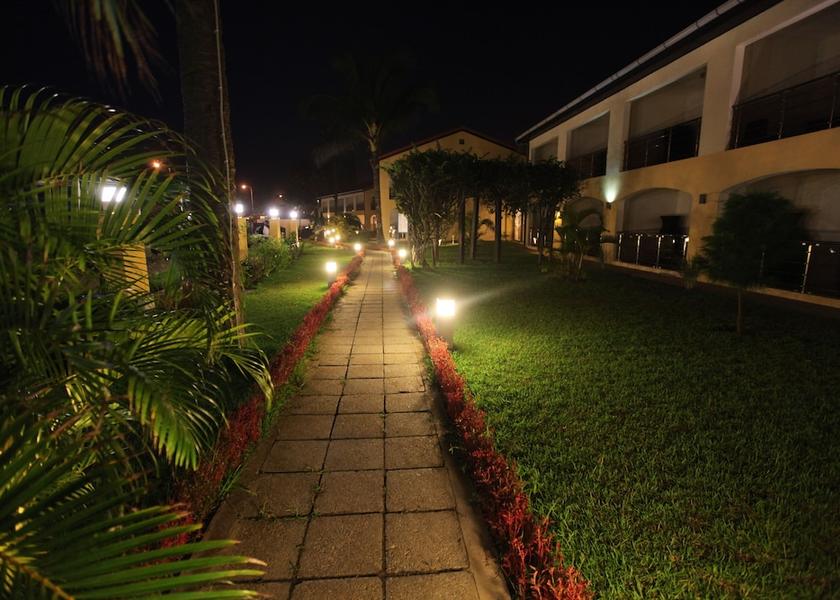  Pointe-Noire Property Grounds