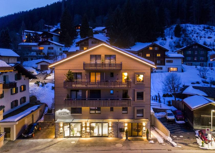 Graubünden Klosters-Serneus Front of property - evening/night