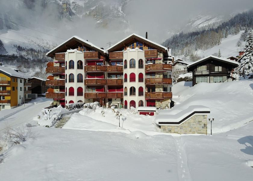 Valais Leukerbad Facade