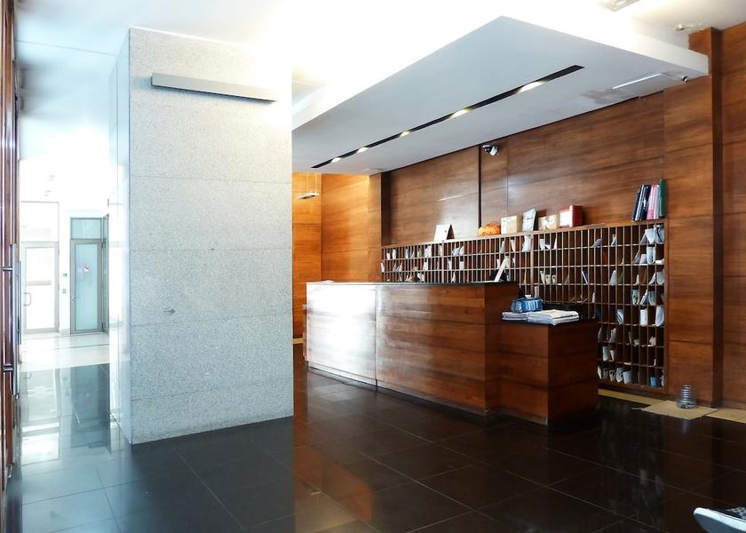 Santiago Santiago Reception