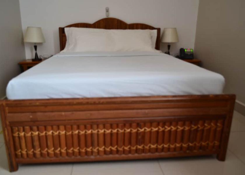  Yaounde Room