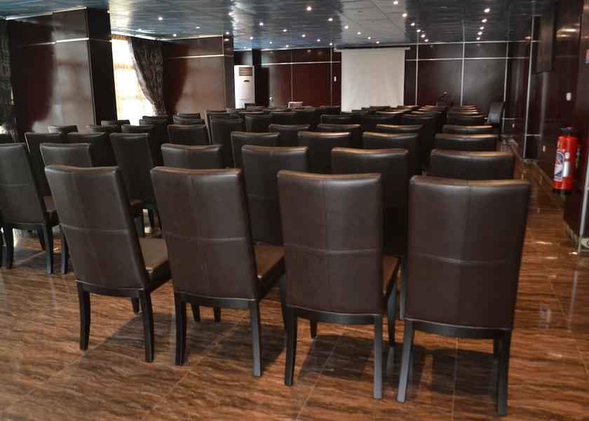  Douala Meeting Room