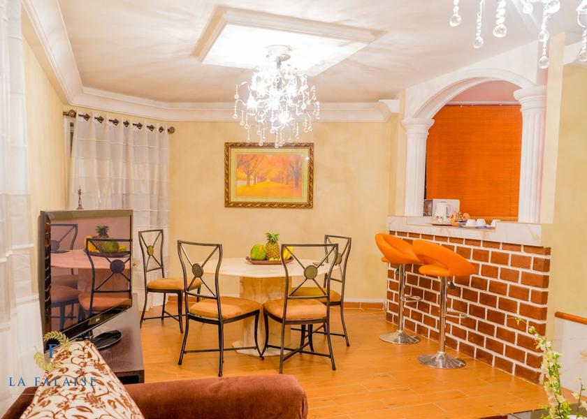  Douala In-Room Dining