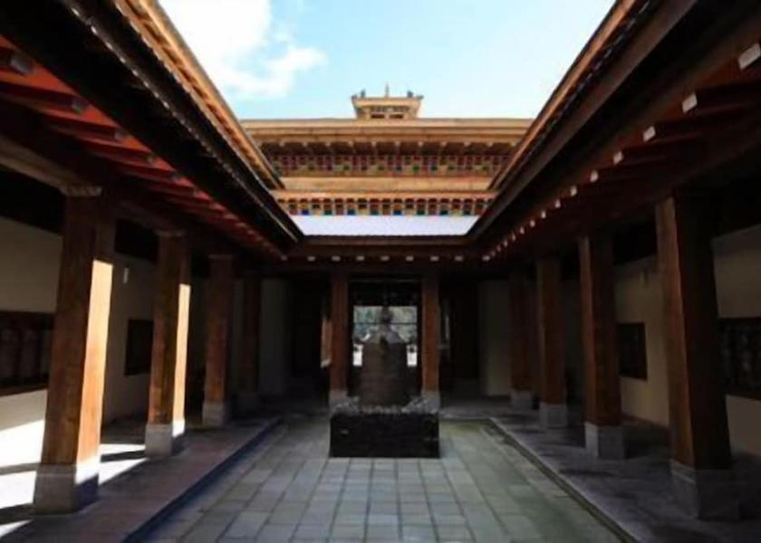 Tibet Nyingtri Property Grounds