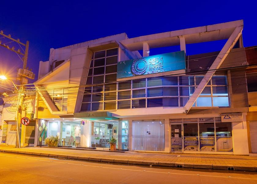 Córdoba Montería Front of property - evening/night