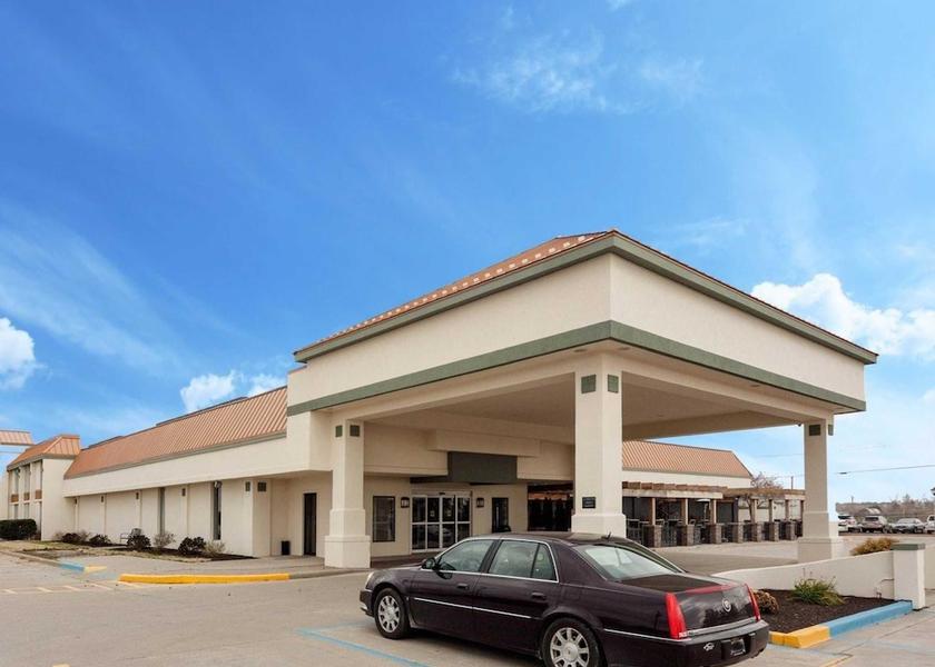 Ohio Montpelier Exterior Detail