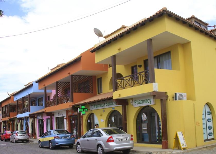  Sal Front of property