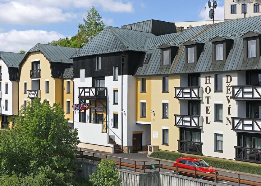 Karlovy Vary (region) Marianske Lazne Facade