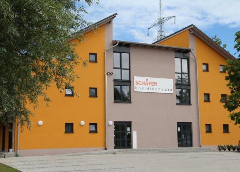 Bavaria Groebenzell Front of property