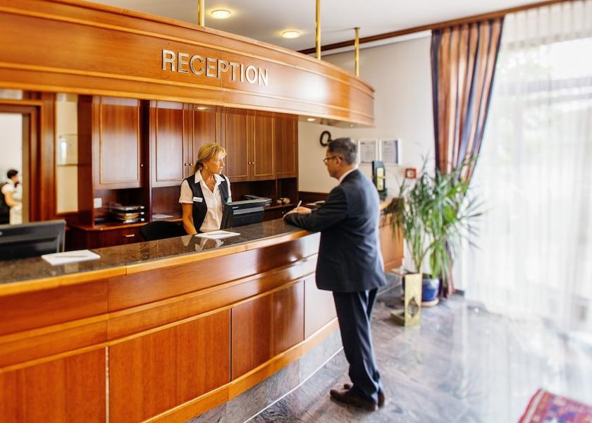 Hessen Seligenstadt Reception