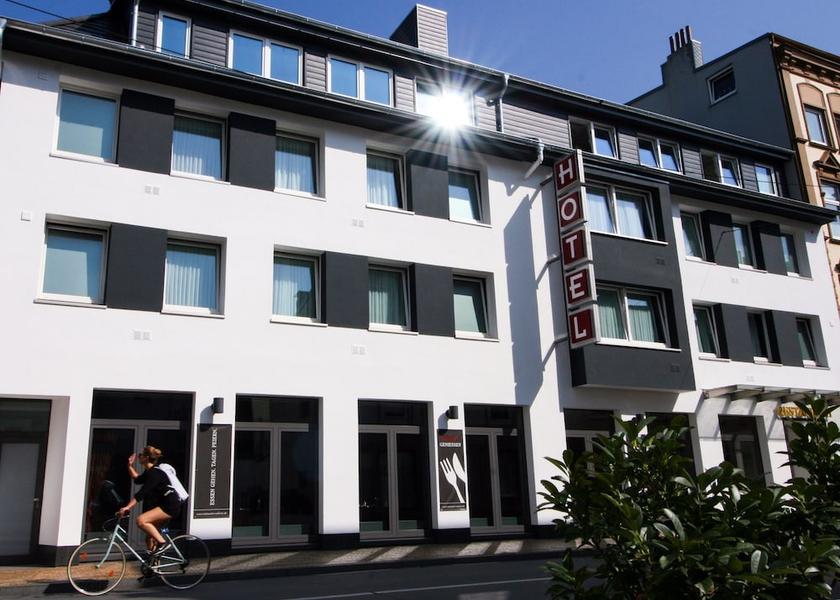 Bremen Bremerhaven Facade