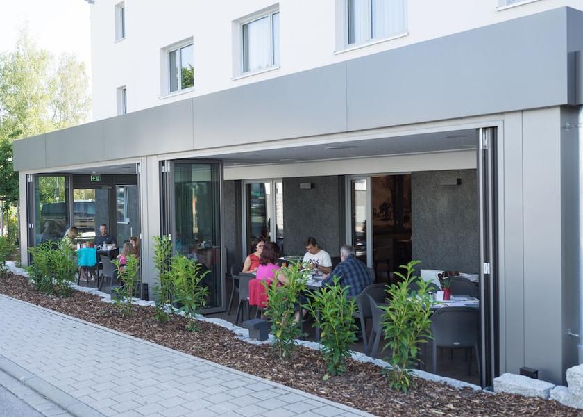 Bavaria Oberasbach Breakfast Area