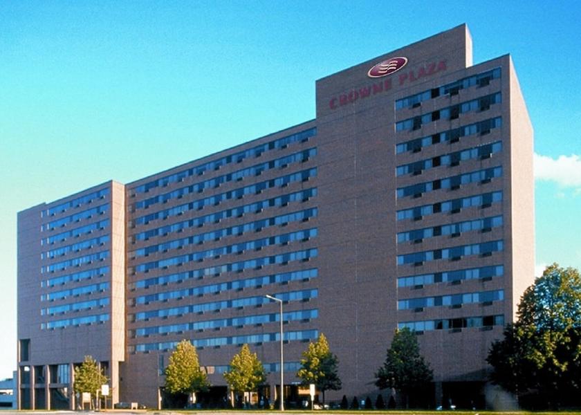 Minnesota Bloomington Exterior Detail