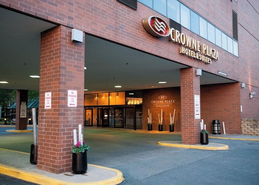 Minnesota Bloomington Exterior Detail