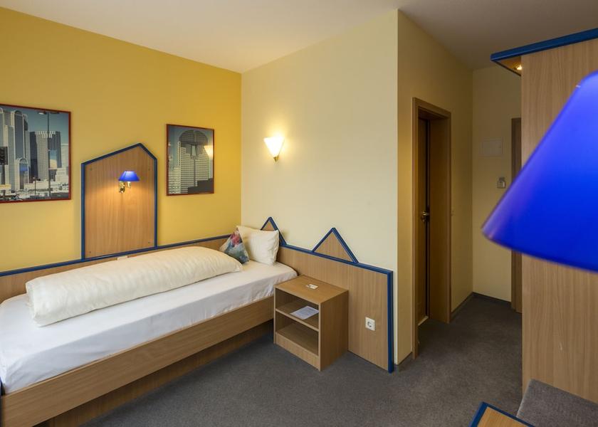 Lower Saxony Garbsen ROOM, SINGLE, SINGLE BED