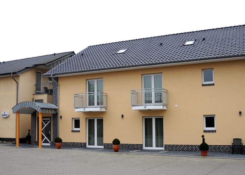 Lower Saxony Garrel Parking