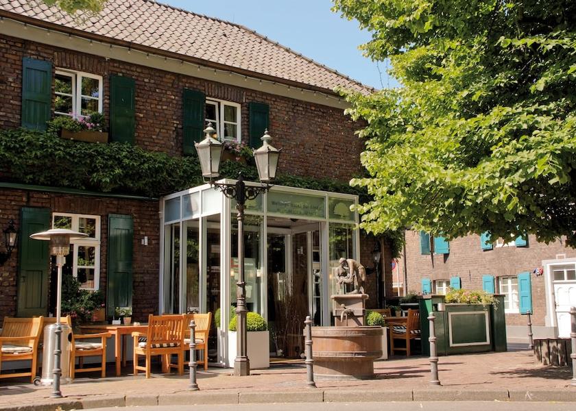North Rhine-Westphalia Moers Front of property