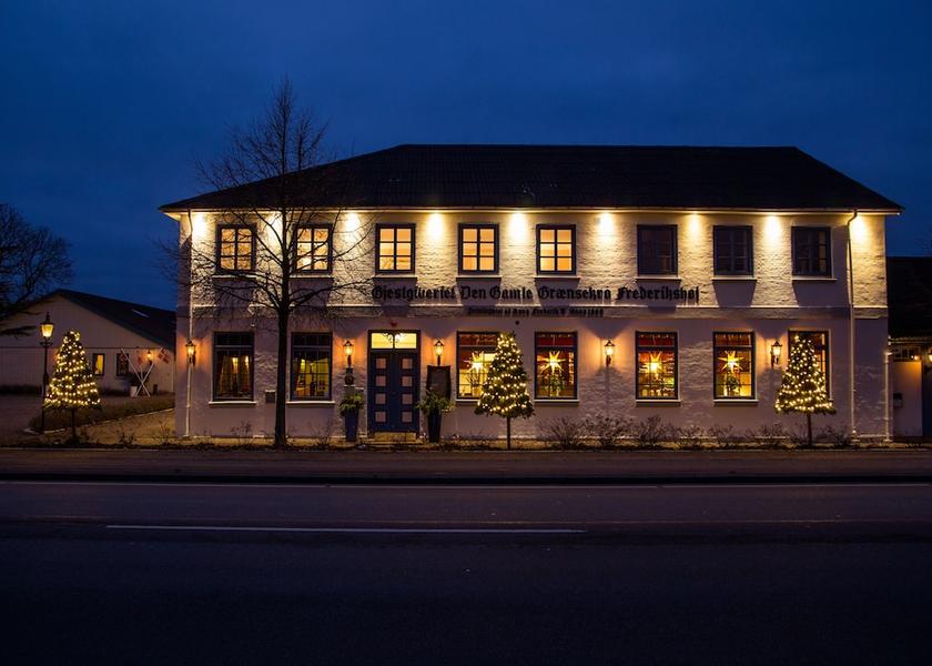 Syddanmark Christiansfeld Front of property - evening/night