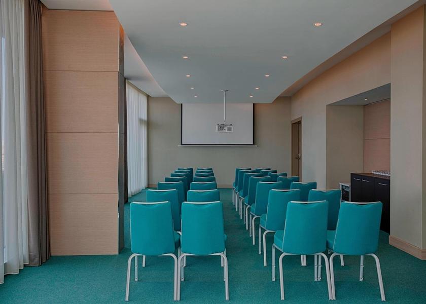  Oran Meeting Room