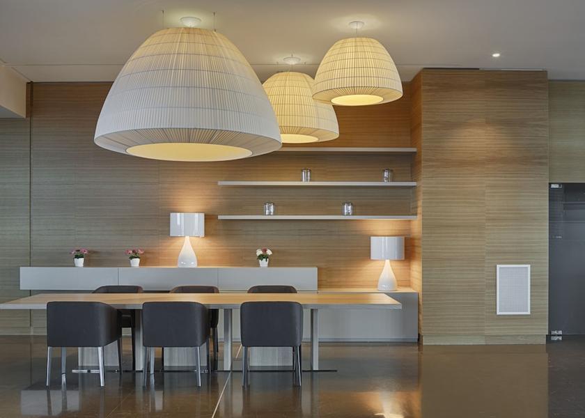  Oran Lobby