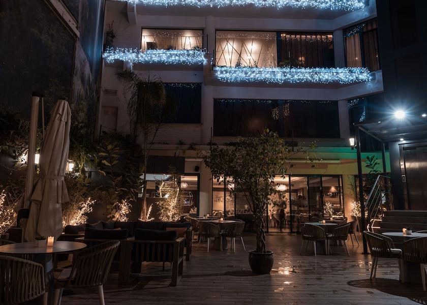 Algiers Terrace/patio