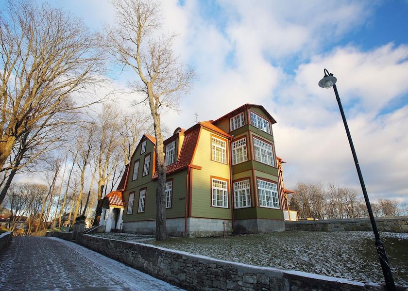 Saare County Kuressaare Front of property - evening/night