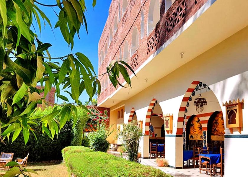  Luxor Breakfast Area