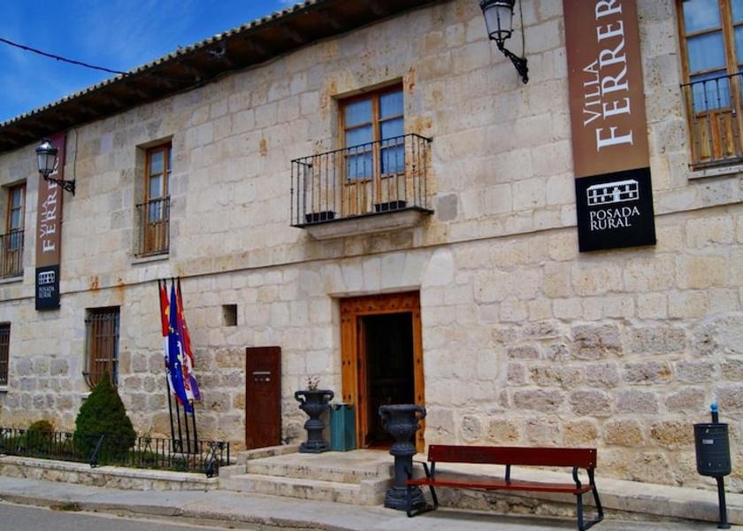 Castile and León Herrera de Valdecanas Exterior