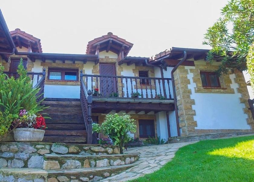 Cantabria Valdaliga Exterior Detail