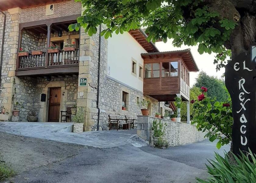 Asturias Onis Property entrance
