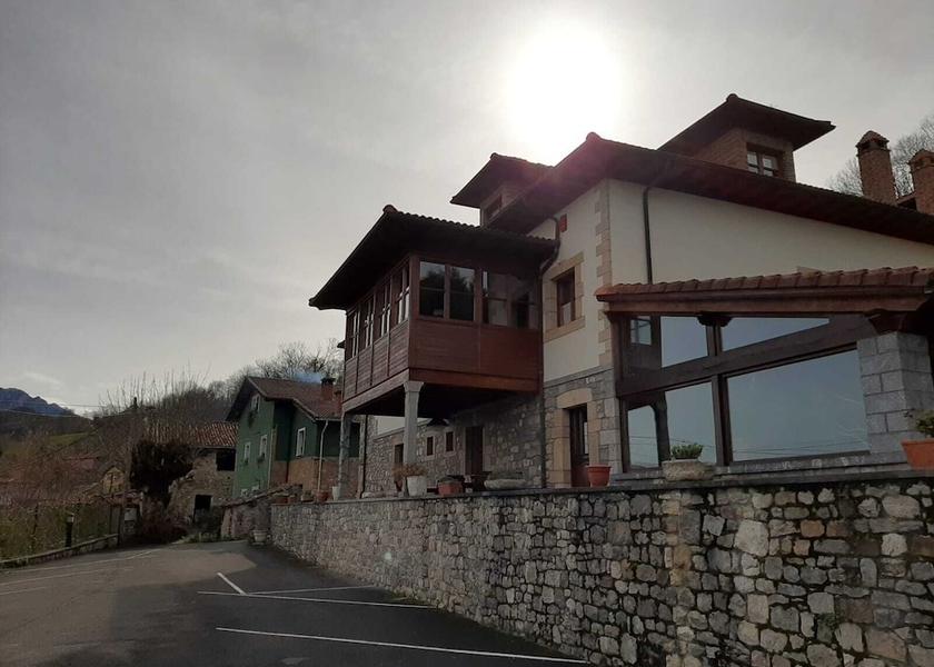 Asturias Onis Porch