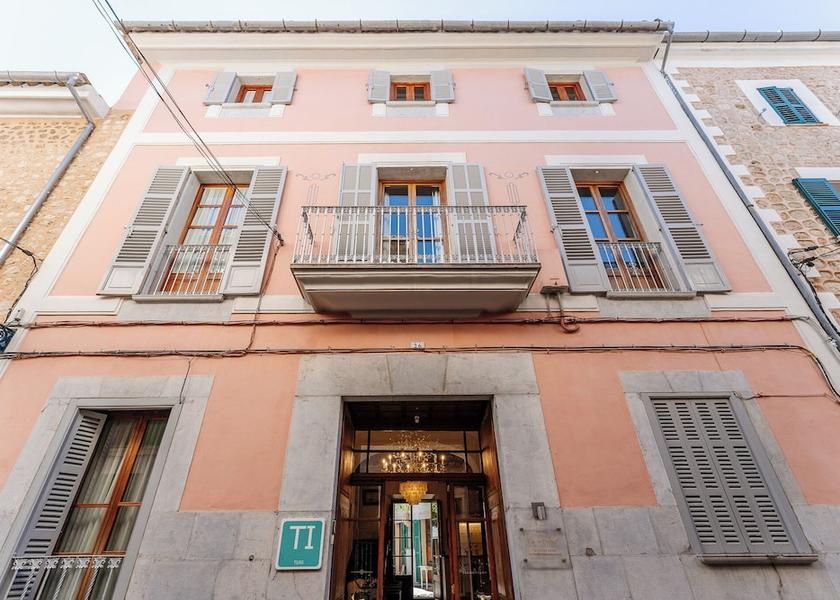 Balearic Islands Sóller Front of property