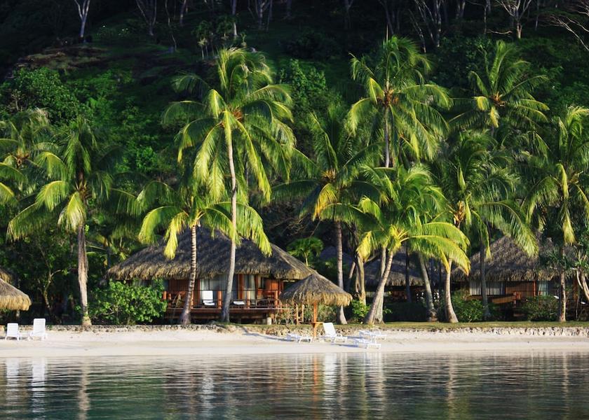  Huahine Beach