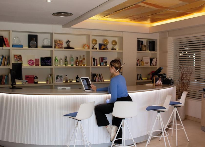 Valencian Community Calpe Reception