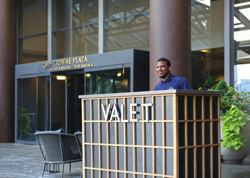 Georgia Dunwoody Interior Entrance