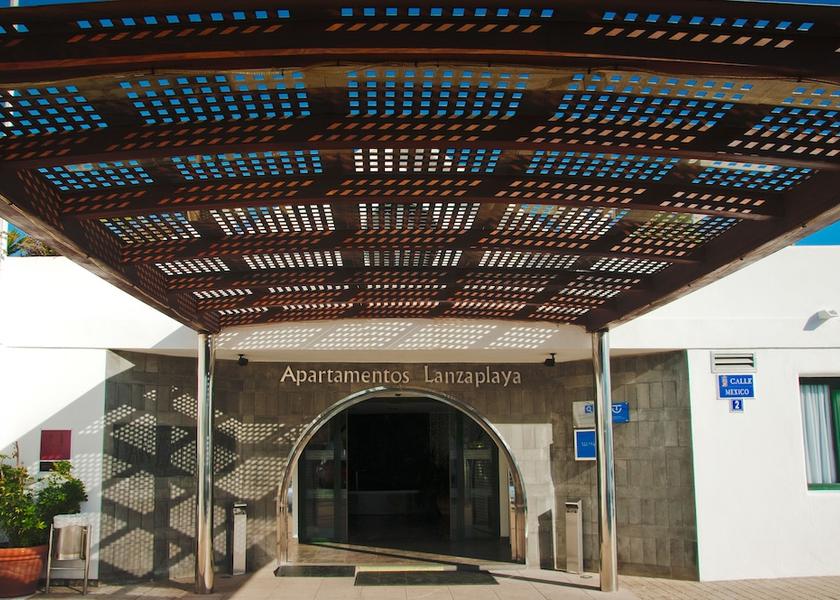 Canary Islands Tías Property entrance