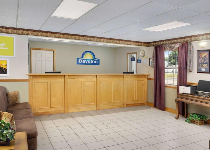 Florida Lake City Lobby