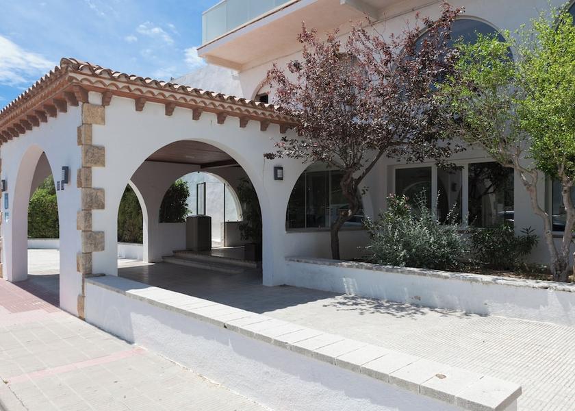 Catalonia El Vendrell Property entrance