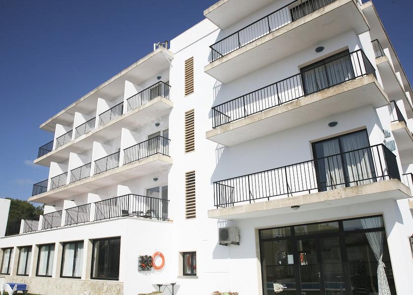 Check-in/check-out kiosk