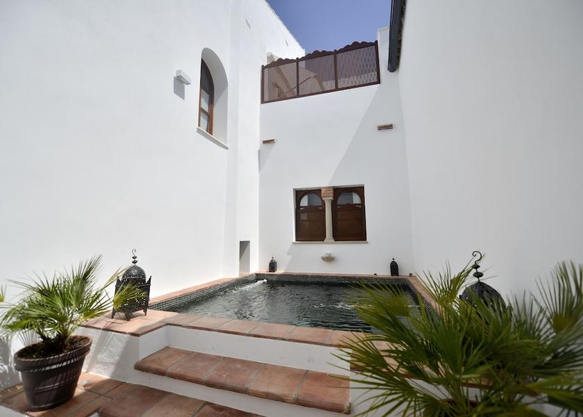 Andalusia Córdoba Pool