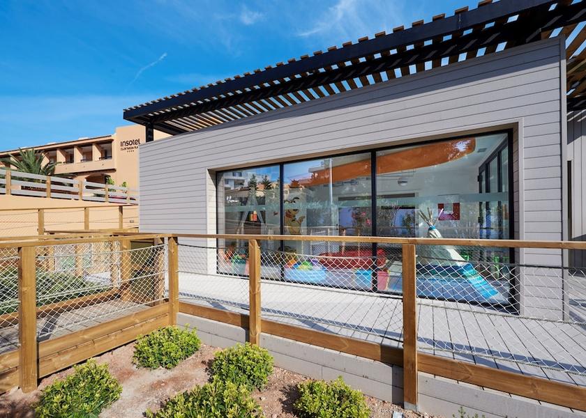 Children's play area - outdoor