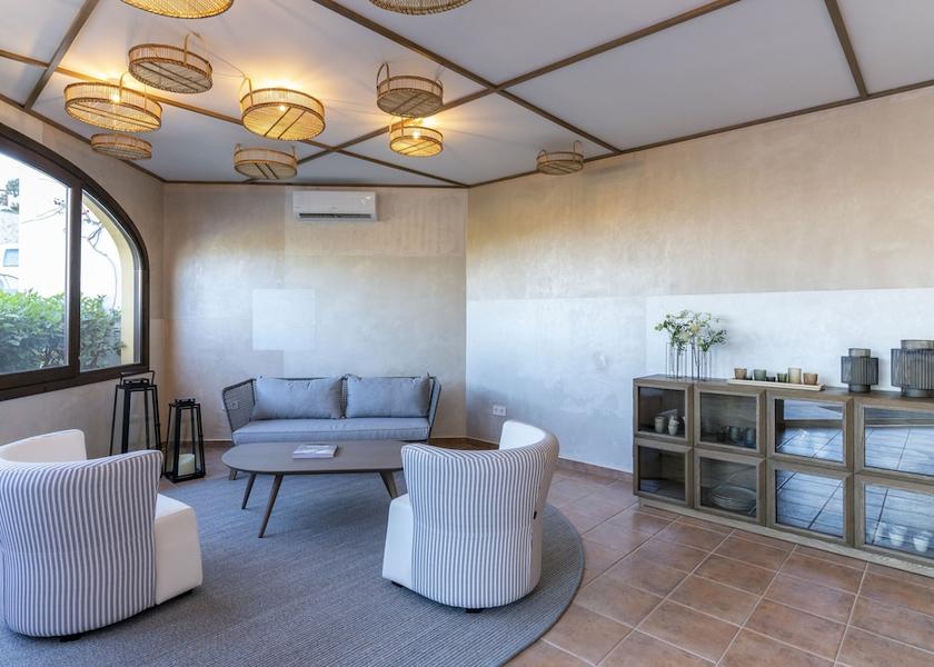 Balearic Islands Mahón Reception