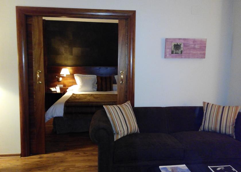 Aragon Sallent de Gallego Room